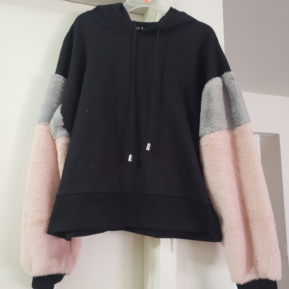 Sweater with hoodie